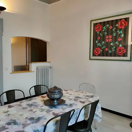 Guest house Nido Stazione 2*