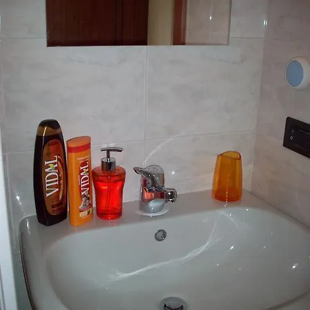 Guest house Nido Stazione 2*