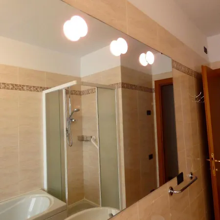 Guest house Nido Stazione 2*